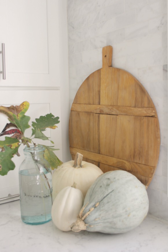 Let’s Talk Fall Decor’ (Because it’s actually all around you)
